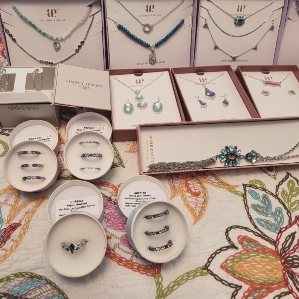 Bomb party Spring Luxe, Simply Sets, Mental Health Awareness, Lymphoma Awareness